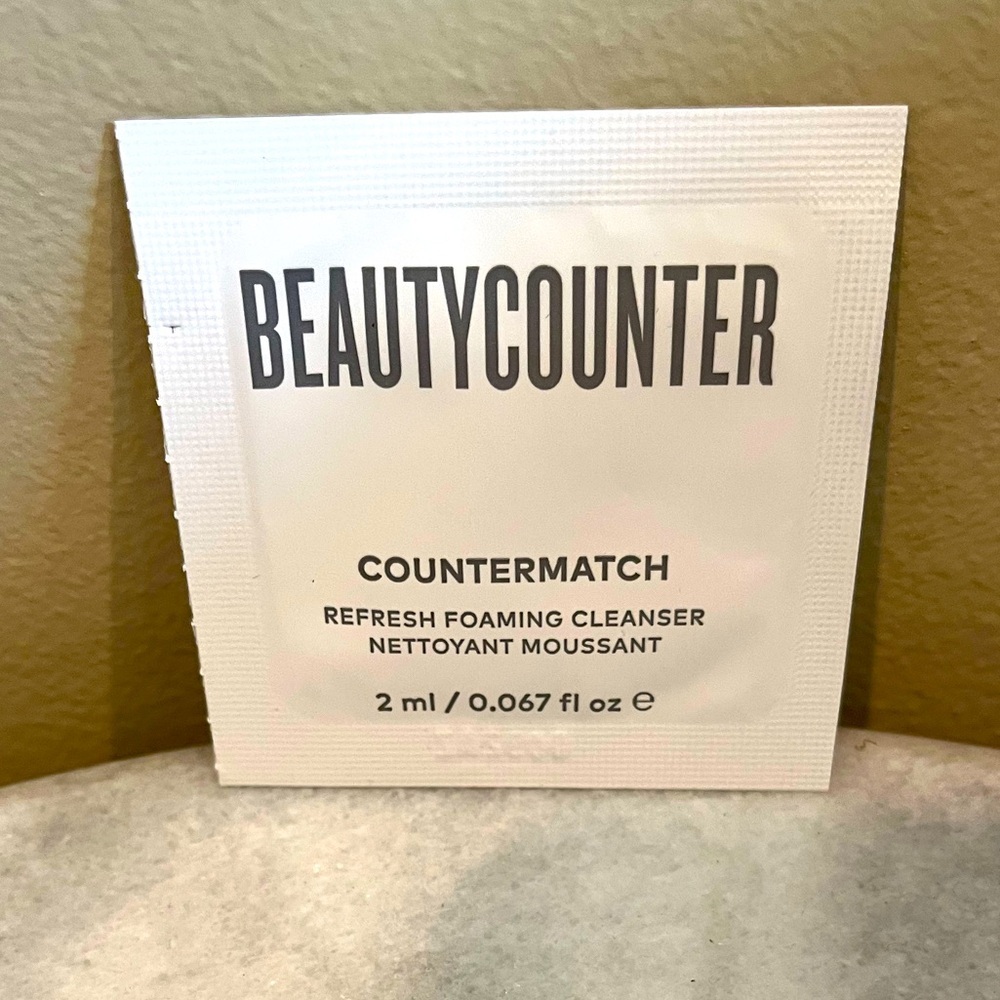 Beautycounter Countermatch Refresh
Foaming Cleanser samples